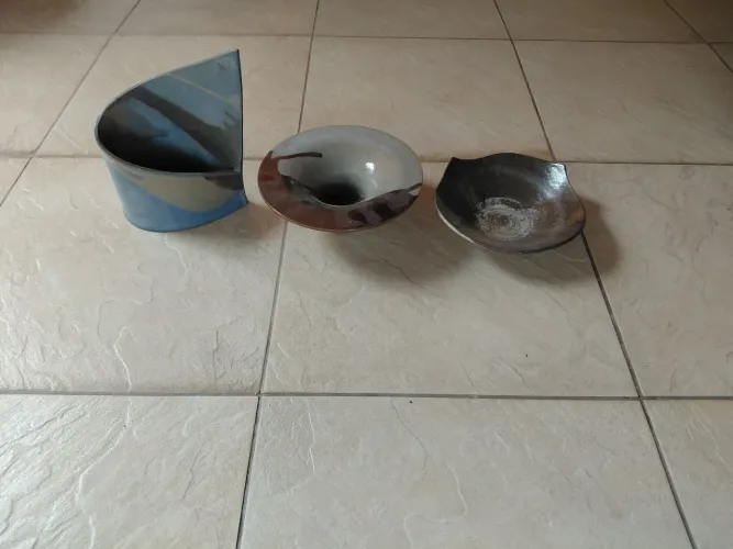 vasos ornamentais de cerâmica ótimo estado vendo tamanho médio.