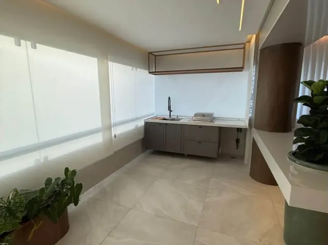 Apartamento no Edifício Olimpus de 234m² totalmente reformado com 4 suítes