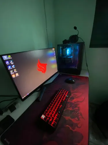 PC Gamer Completo RTX 5060 + Monitor 144Hz + Periféricos (4 meses de uso)