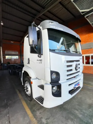 VW 24.280 6X2 - 2021 - Impecável