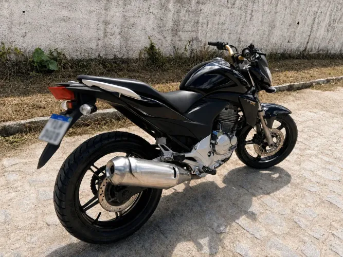 Cb 300