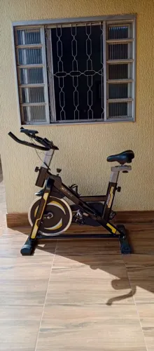 BICICLETA ERGOMÉTRICA - ÓTIMO ESTADO