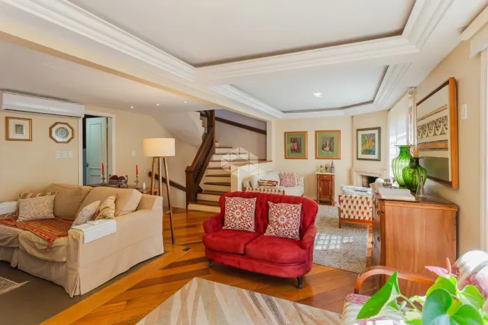 Casa em condomínio para comprar no Moinhos de Vento com 3 dormitórios (1 suíte)
