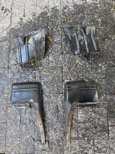 Para barro e guarda pó traseiro Pajero TR4 2004 Original