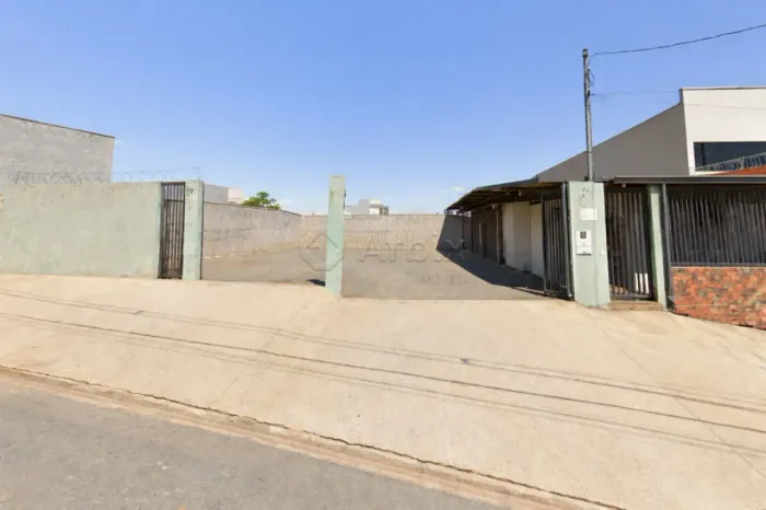 Salão comercial com grande área externa para locação no bairro Jardim Lizandra em American
