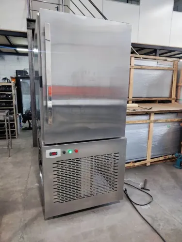 Ultracongelador inox 40 kg por ciclo