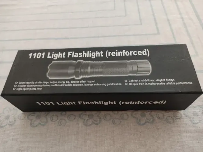 Lanterna com segurança integrada.