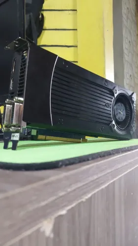Placa de video PNY - GTX 660 TI