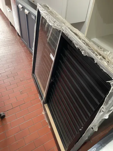 Janela de Alumínio Veneziana 3 Folhas Riobras Preto