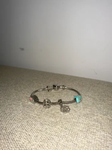 pulseira life by vivara com 4 pingentes