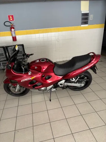 Suzuki GSX 750 F