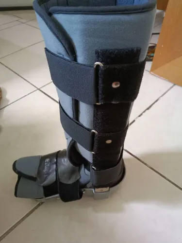 Bota ortopédica salvape robocop base fibra