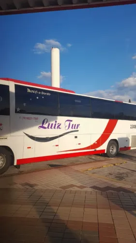 Vende se ônibus iziar Scania 310,
