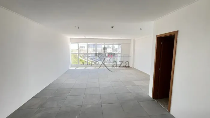 Oportunidade - Sala Comercial - 811 Executive Offices - Jardim São Dimas - 104m².