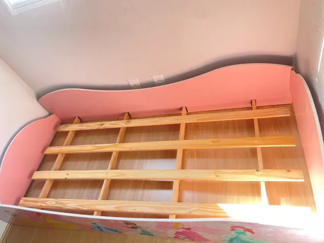 Cama  de solteiro infantil. Princesas da Disney 