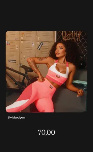 Roupa de academia (conjunto rosa claro) 