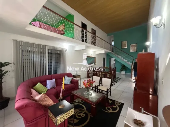Casa Duplex 4 Quartos à Venda PORTEIRA FECHADA em Maruípe - Vitória