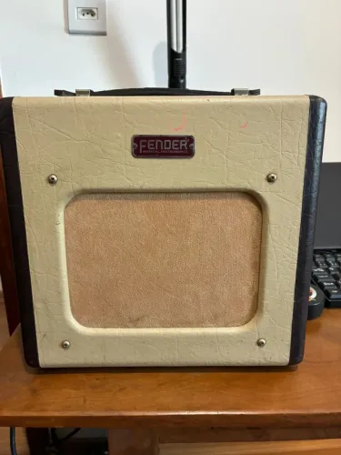 Amplificador Fender Champion 600 Valvulado