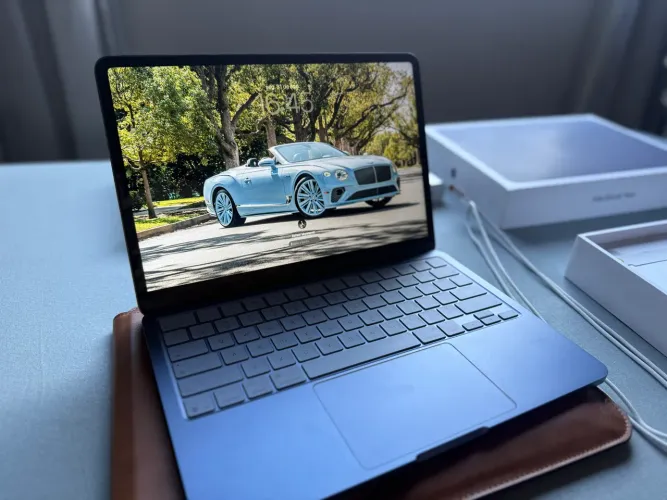 Macbook neo 128 gb comprado em maio
