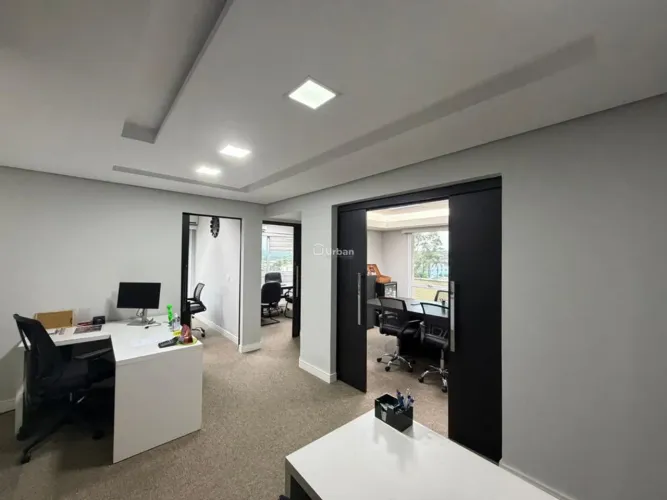 Sala à venda e para alugar em Cotia, Granja Viana, com 69 m², The Square Open Mall