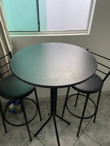 Mesa com cadeiras 