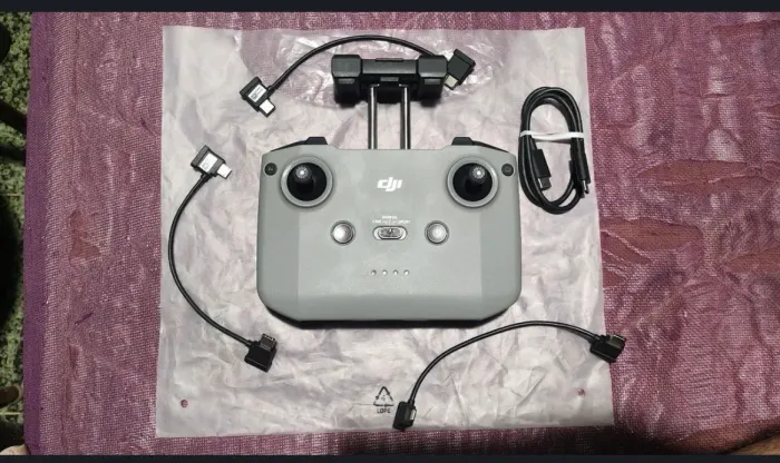 DJI RC-N1 (Controle) Compatível com Drones das Linhas Mini e Mavic