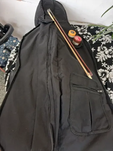 Violoncelo Eagle C200 semi novo, ótima condições 