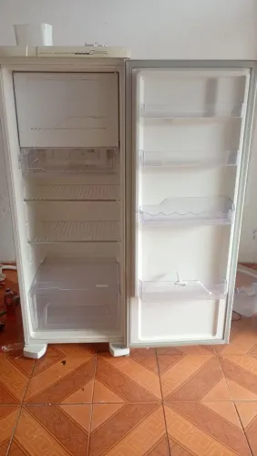 Geladeira Eletrolux bem conservada, Frost Free garantia de 3 e entrega grátis em Teresina