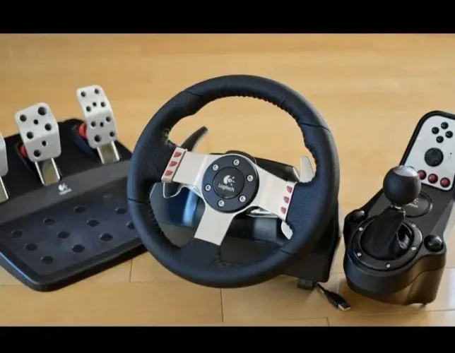 Volante G27 Logitech PC Gamer