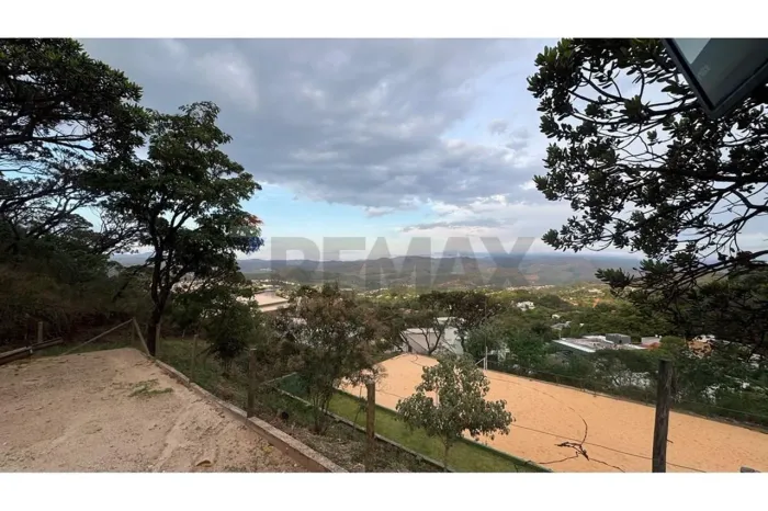 Lote à venda no Condomínio Reserva Veredas com projeto aprovado