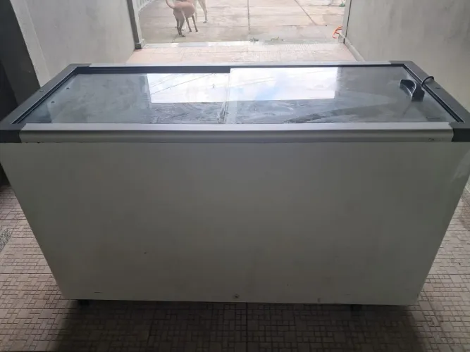 Freezer horizontal expositor fricon 503 litros.