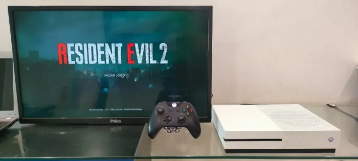 Xbox one S + Controle Originais + Jogos Digitais + Cabos hdmi e energia + 500gb