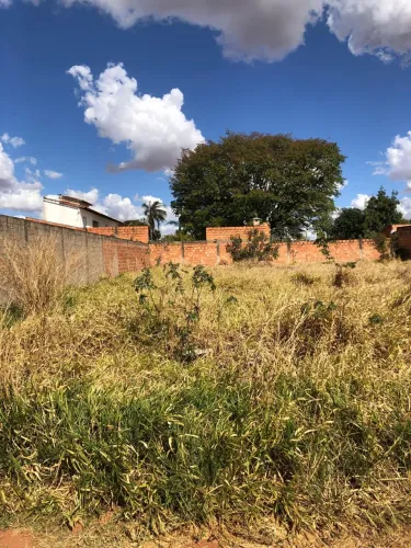 Excelente terreno loteamento Santa Vitória