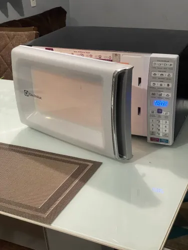 Microndas Electrolux funcionando perfeitamente 