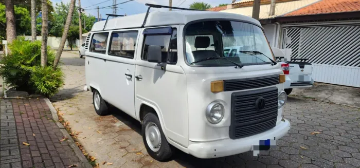 Volkswagen Kombi Standard 1.4 MI Total Flex 8V 2010