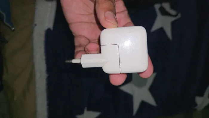 Tomada - Fonte Apple original 5W