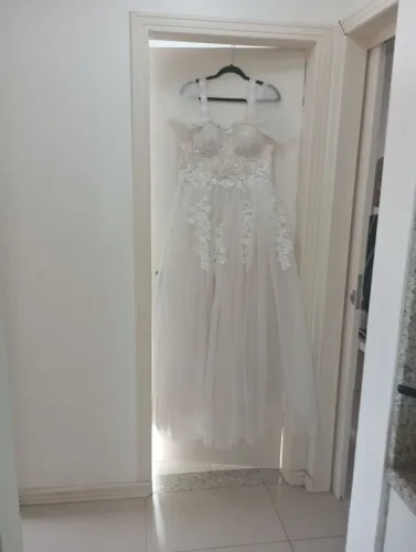 Vestido de noiva e festas