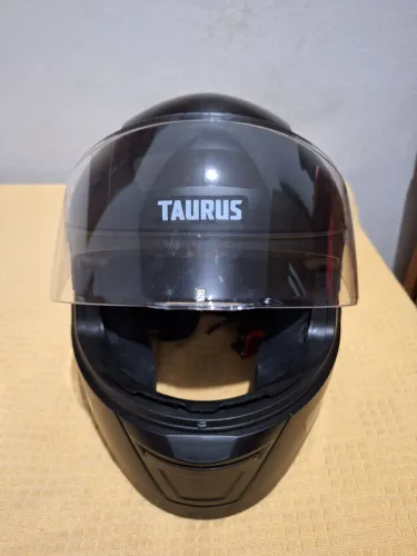 Capacete Taurus TH7
