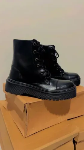 Bota Coturno Feminino Plataforma Blogueira / Número 34 / Promoção 