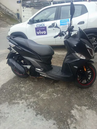 Moto a venda