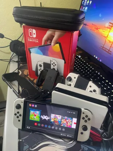 Nintendo Switch OLED Branco Desbloqueado - 256GB - Completo Impecável + BRINDES