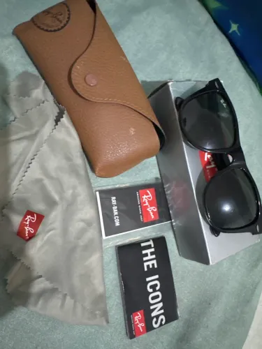 Óculos de sol Rayban original na caixa