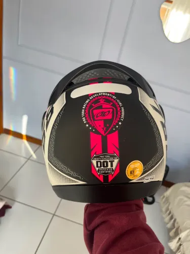 Capacete