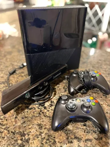 XBOX 360 SUPER SLIM DESTRAVADO