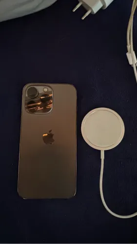 Iphone 13 Pro + Carregador indução Apple