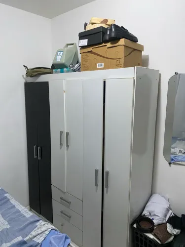 Doação guarda roupas antigo