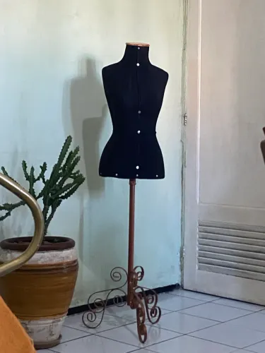 Manequim cabjde para loja roupas