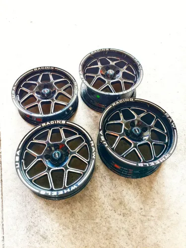 Rodas Raw Racing aro 15 semi novas