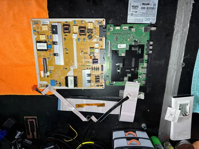 Placa principal e de video e autofalante tv samsung