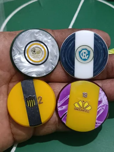 Lote 4 botões  futebol de mesa 